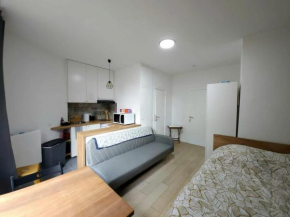 Cozy studio in Saint-Josse-ten-Noode - 30 m² with garden